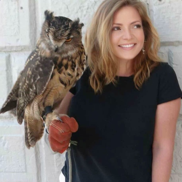 Meet your Posher, Dawn - Picture 1 of 5